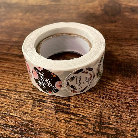 ❤️ NEW 2/$20 or 3/$25 Thank You Roll of 500 Stickers - Picture 3 of 4